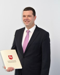 Foto des Vorsitzenden Richters am Oberlandesgericht Alexander Wiemerslage