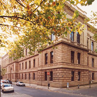 Foto des Gerichtsgebäudes in der Münzstraße
