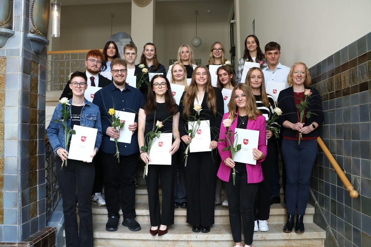 Gruppenbild der neuen Rechtspflegeranwärterinnen und Rechtspflegeranwärter