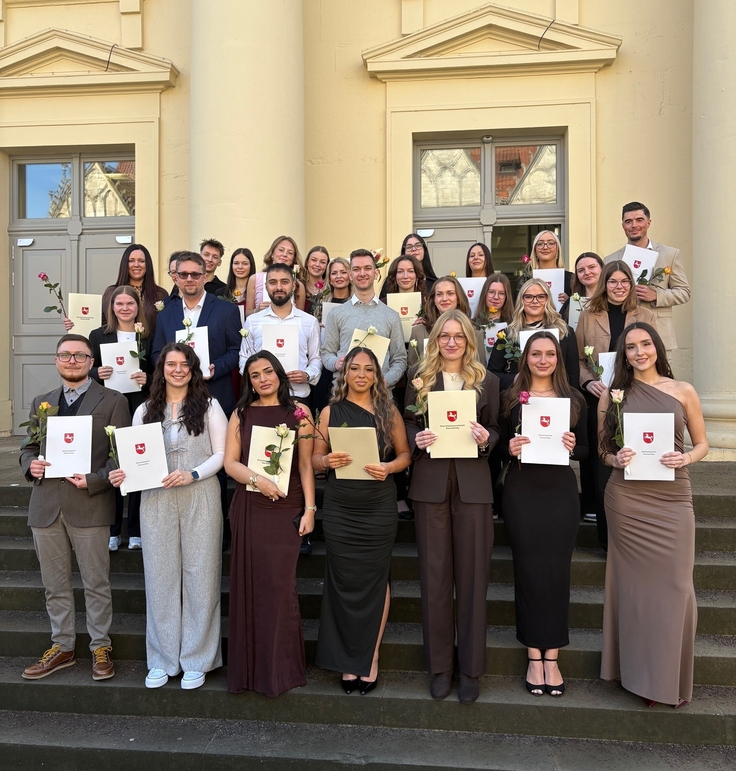 Bild der neuen Justizfachwirtinnen und Justizfachwirte