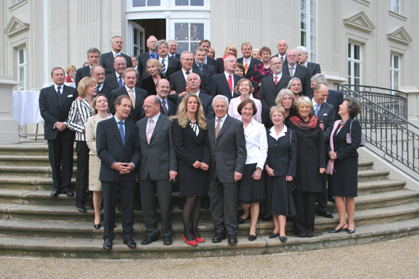 Gruppenfoto vor Schloss Richmond